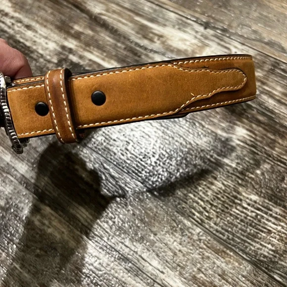 Boy’s Cavender's Silver Buckle Brown Leather Belt Size 20” - Picture 6 of 7
